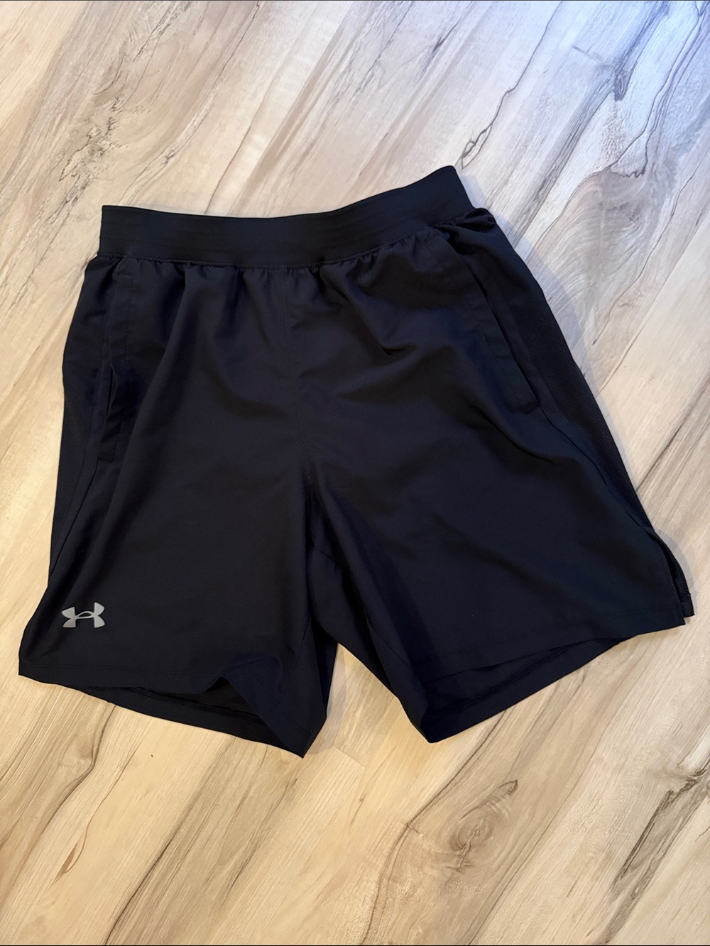 Under Armour Black Athletic Training Shorts size small
